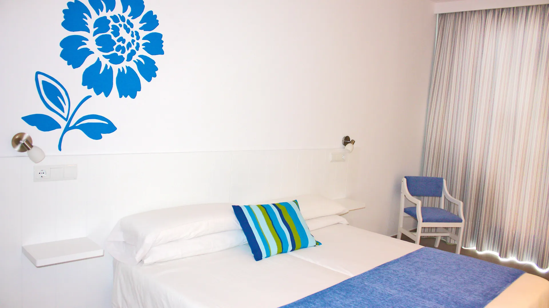 Hostal Xuroy Cala Alcaufar